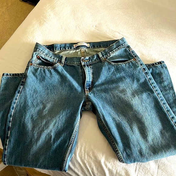 VGUC Levi’s Strauss Denim Jeans 550 Relaxed SIZE 16 Husky - Picture 1 of 4